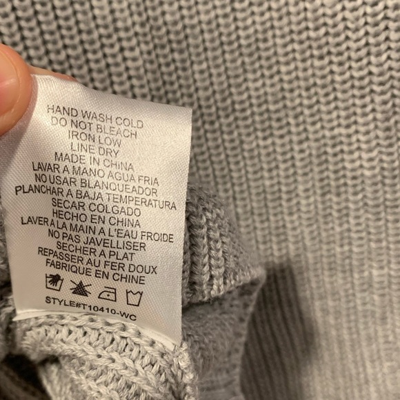 Decker Colorblock Knit Turtleneck Sweater - Picture 6 of 6